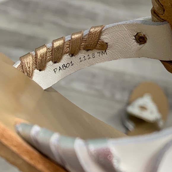 Jack Rogers Georgica Thong Sandals -White Metallic - Picture 8 of 8